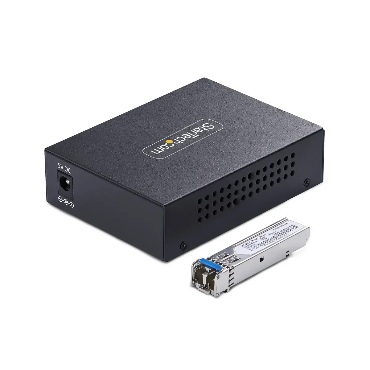 StarTech Gigabit Copper-to-Fiber Converter MCM1110SMLC20 Photo 2
