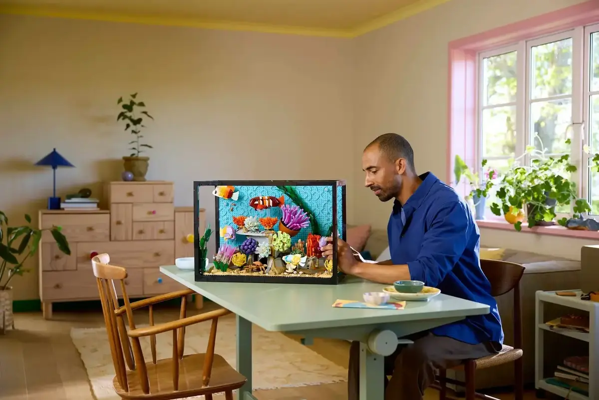 LEGO Icons 10366 Tropical Aquarium set Photo 14