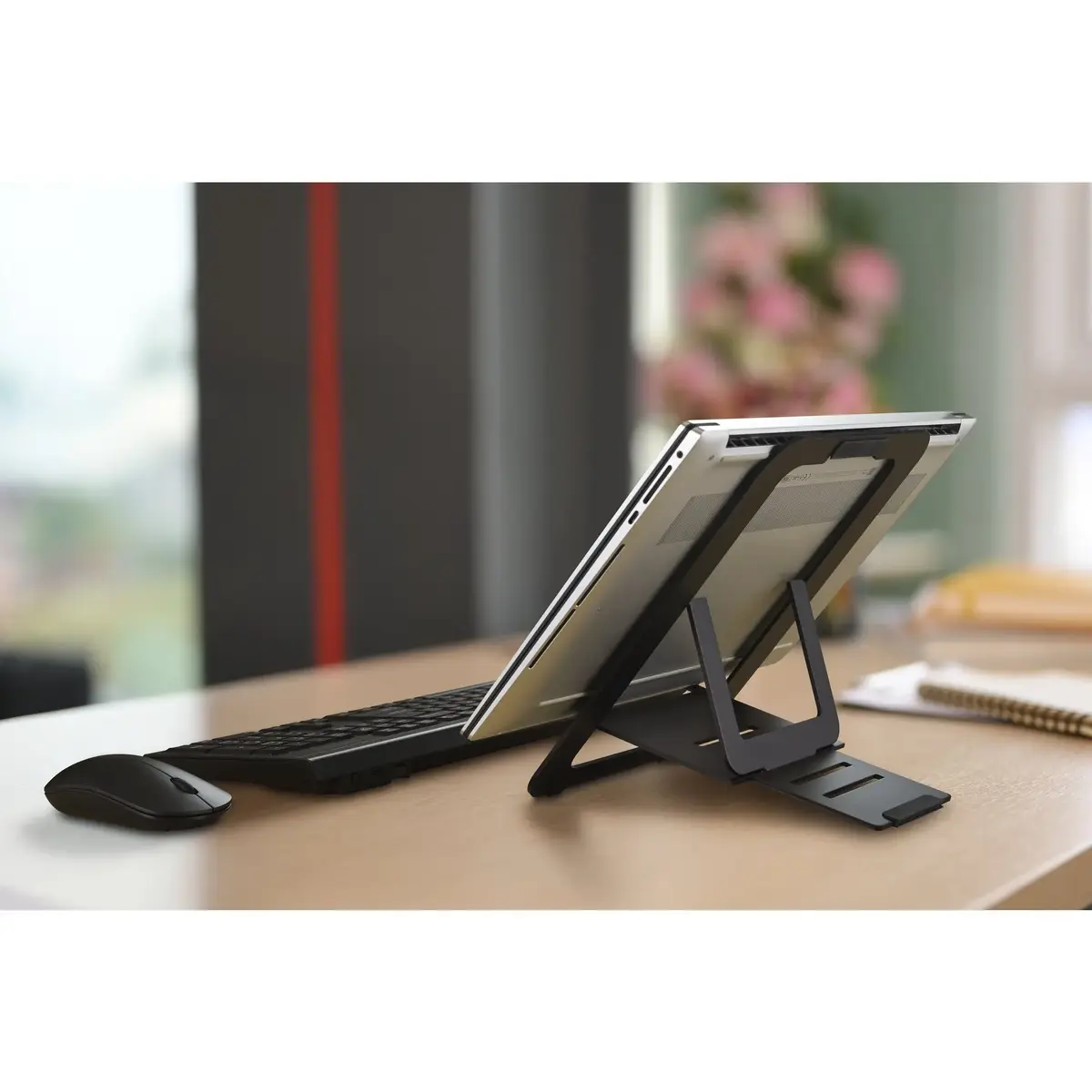Kensington EQ Adjustable Aluminium Laptop Stand Photo 10