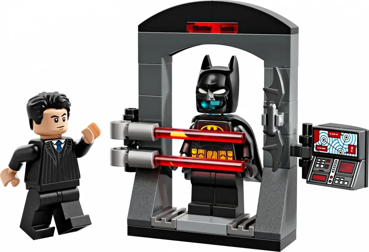 LEGO 30726 Batman: Bruce Wayne and the Batsuit Photo 4