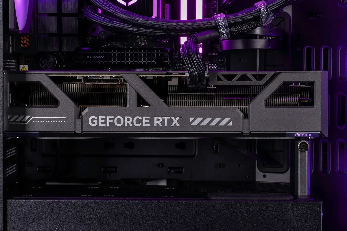 Actina PC AMD Ryzen 9 9900X, 32 GB, 2 TB SSD, RTX 5080 Photo 5