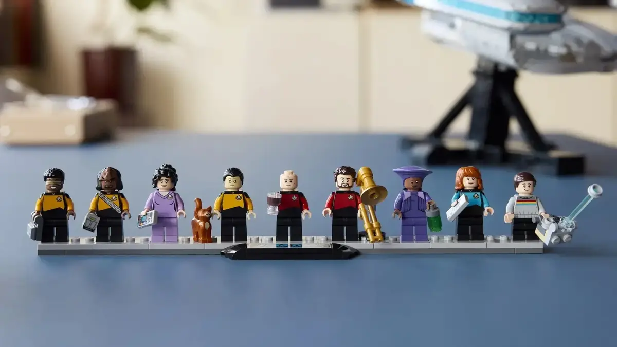 LEGO Icons 10356 Star Trek U.S.S. Enterprise modelis Photo 7
