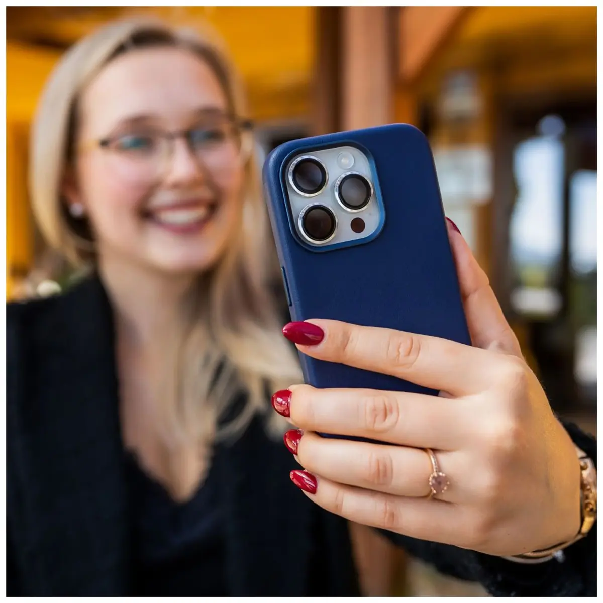 FIXED MagLeather phone case for iPhone 15 Plus Photo 10