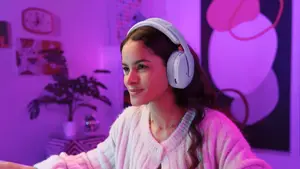 Bezvadu spēļu austiņas Logitech G325 LIGHTSPEED — lilac, 2,4 GHz