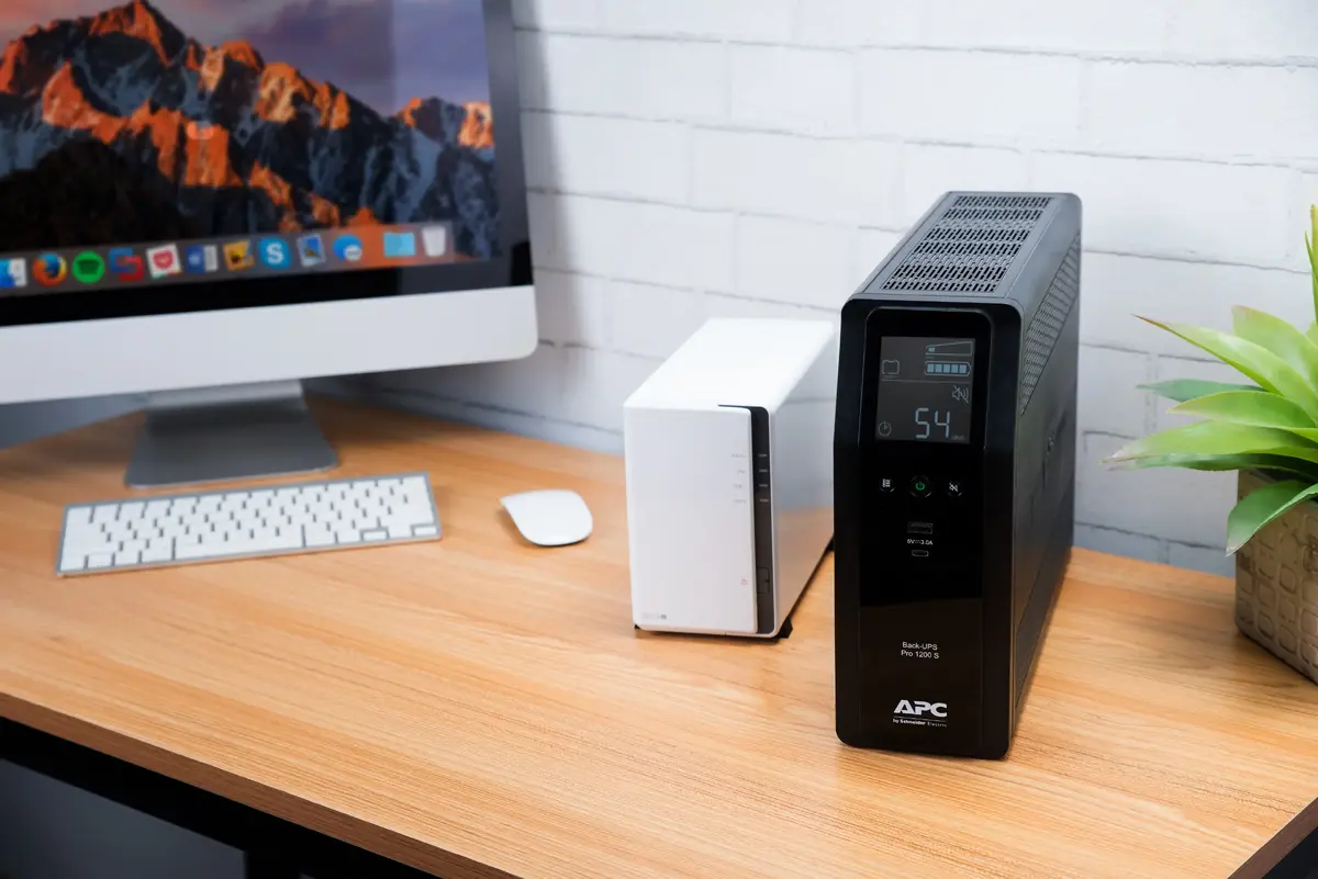 ИБП Schneider Electric Back-UPS Pro BR1200SI Photo 8