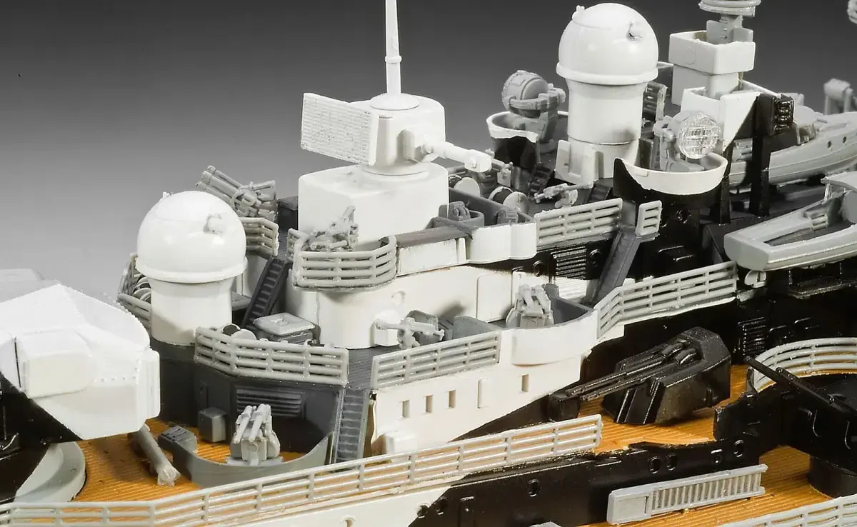 REVELL модель корабля Tirpitz 1:350 Photo 4