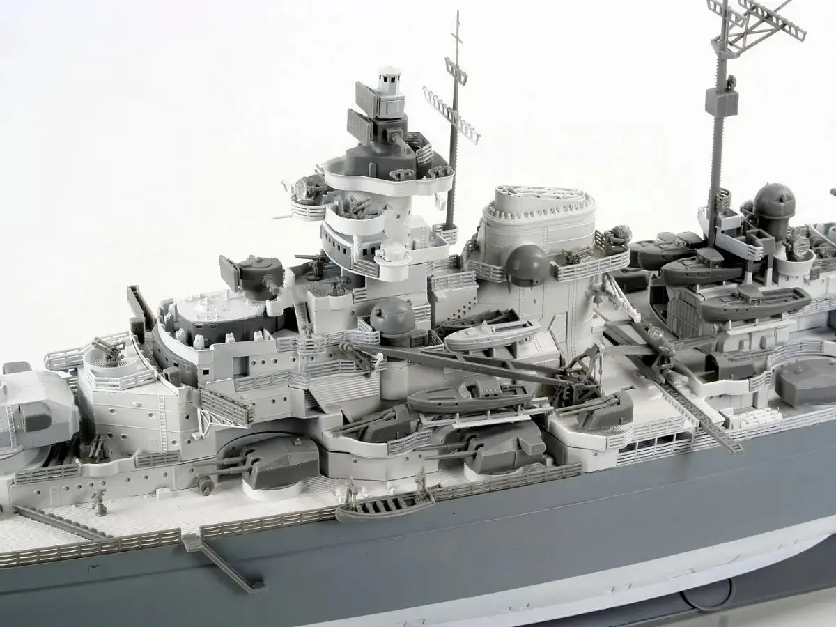 REVELL модель корабля Tirpitz 1:350 Photo 6