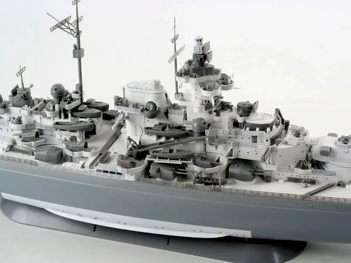 REVELL модель корабля Tirpitz 1:350 Photo 8
