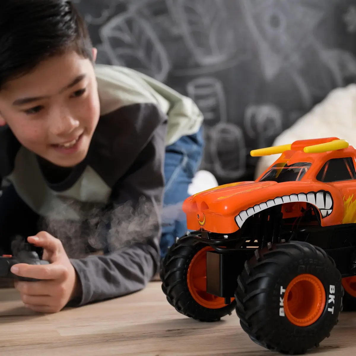 Spin Master Monster Jam Toro Loco RC remote truck Photo 4