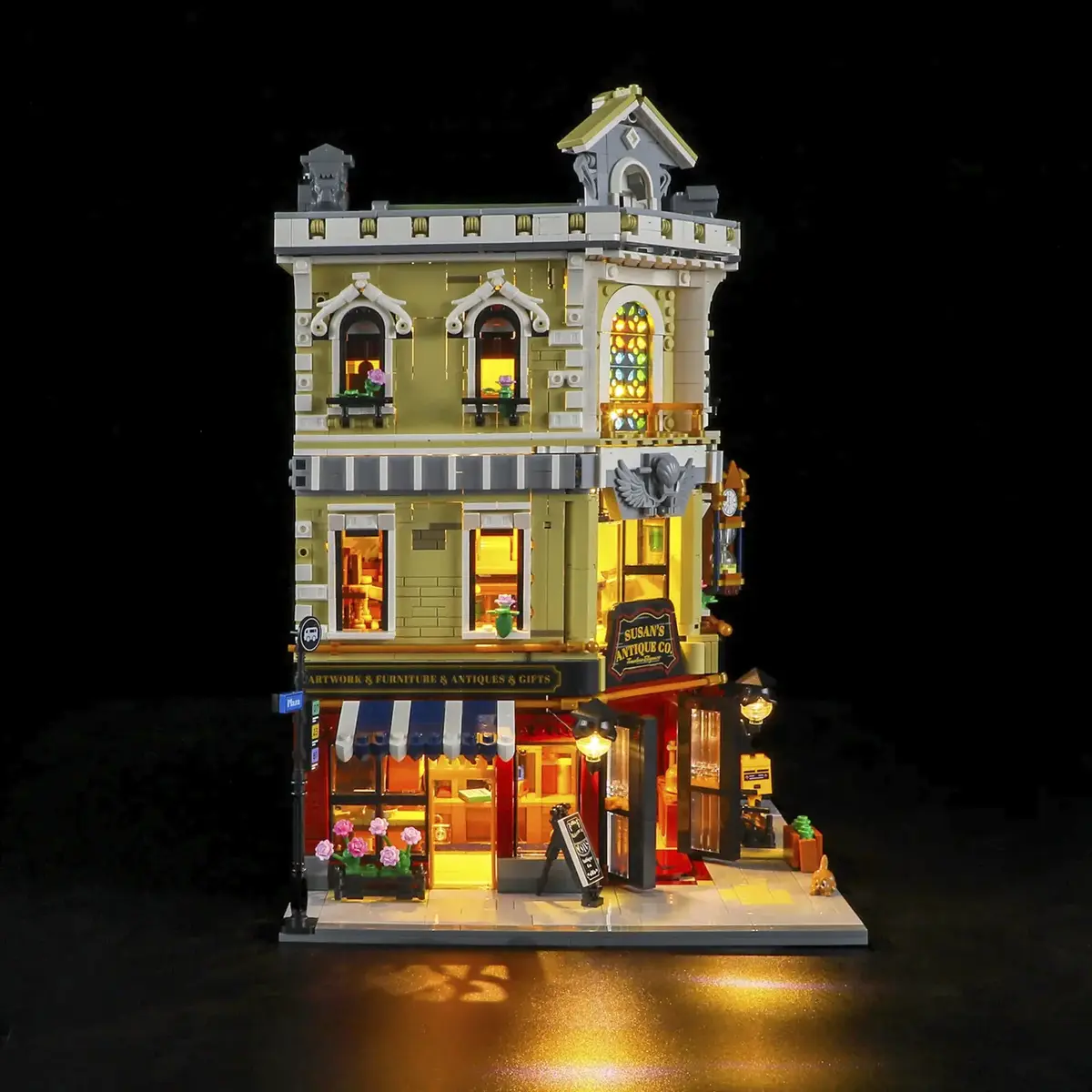 Конструктор Lumibricks Antiques Shop F9033 Photo 3