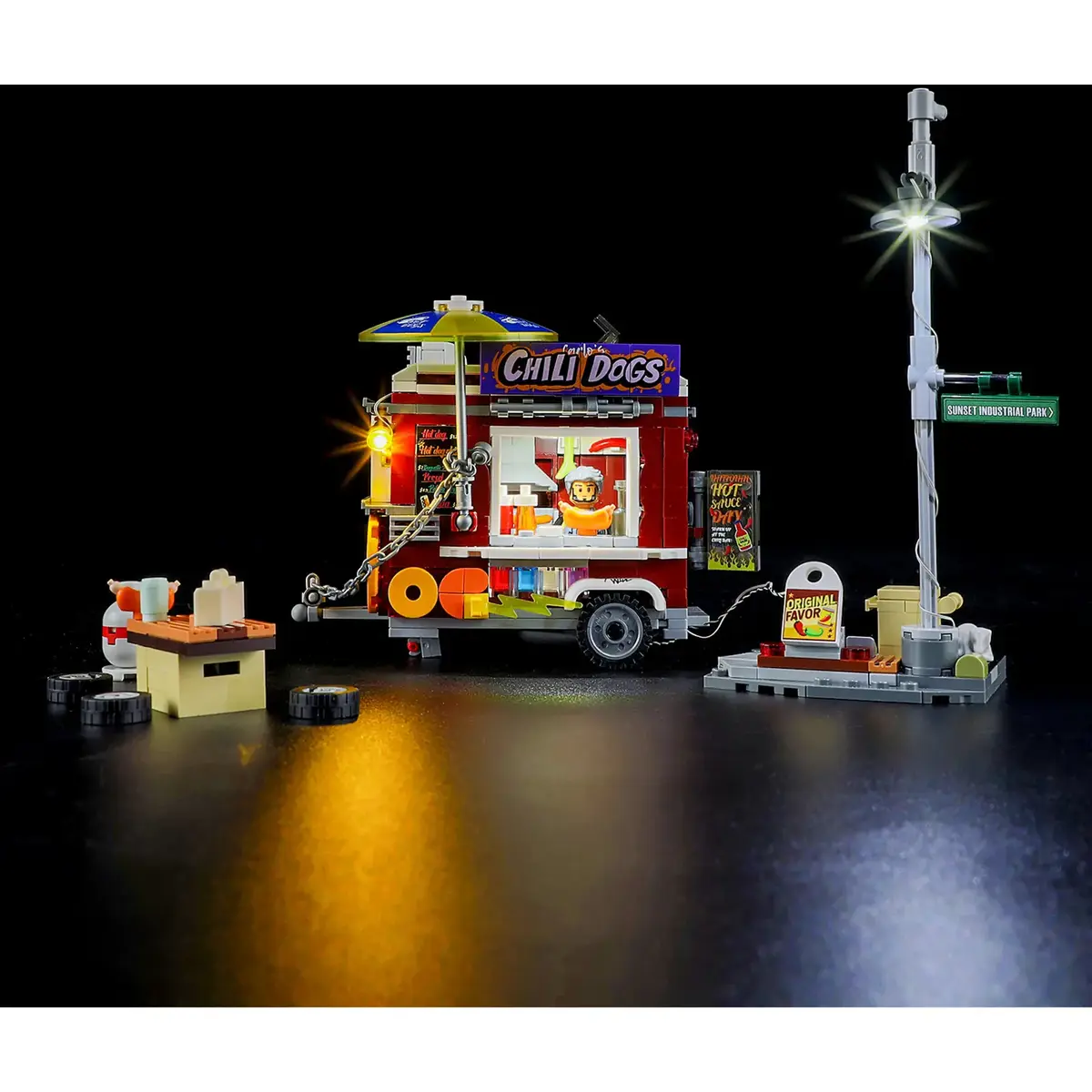 Конструктор Lumibricks Chili Dog Trailer F9046 Photo 5