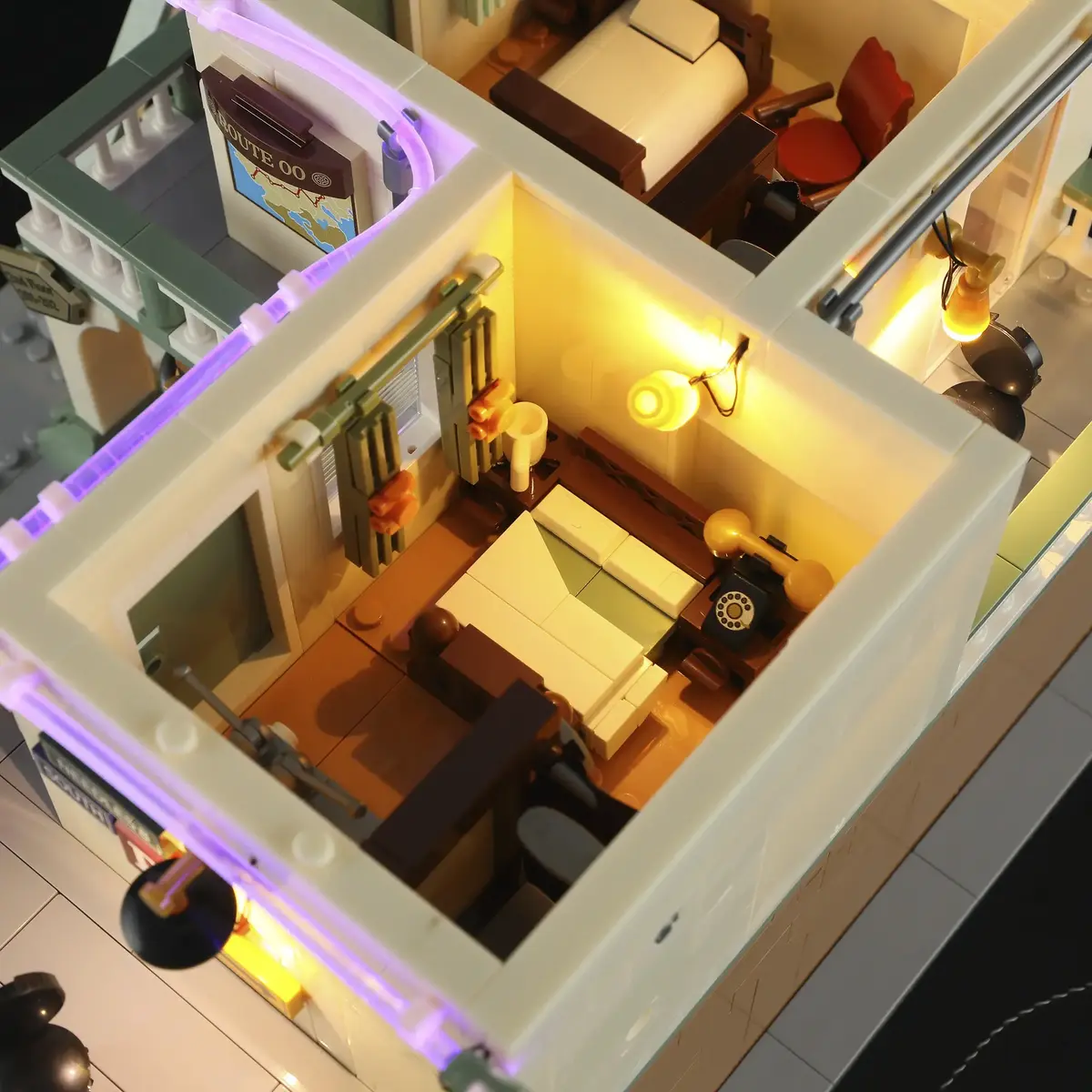 Конструктор Lumibricks Twilight Motel F9054 Photo 6