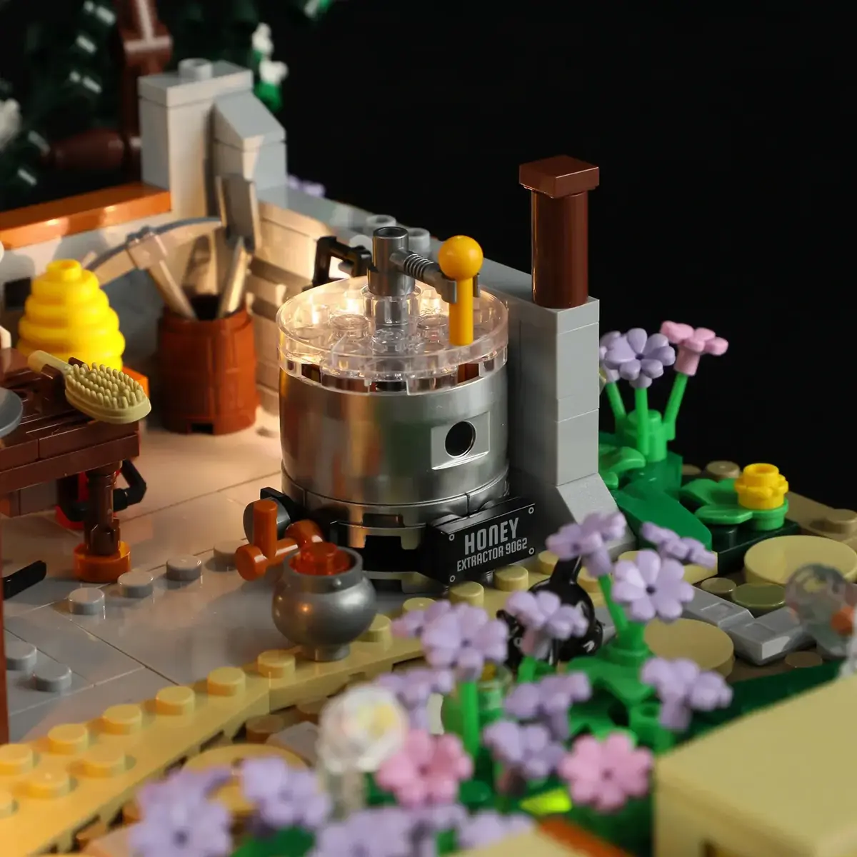 Конструктор Lumibricks Bee Farm F9062 Photo 6