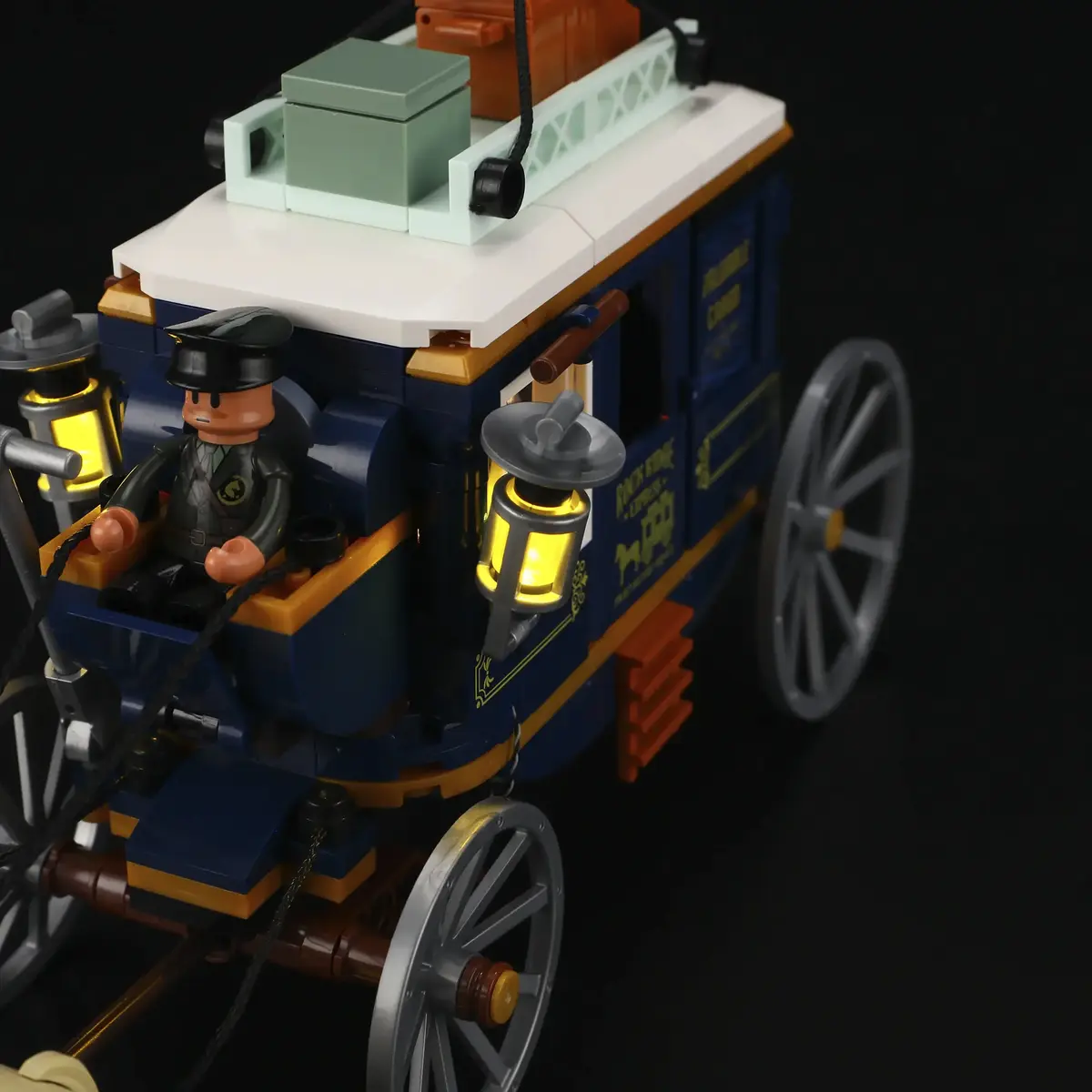 Lumibricks Treasure Stagecoach L9099 construction toy Photo 4