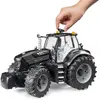 Игрушечный трактор BRUDER DEUTZ-FAHR 8280 TTV Warrior Photo 4