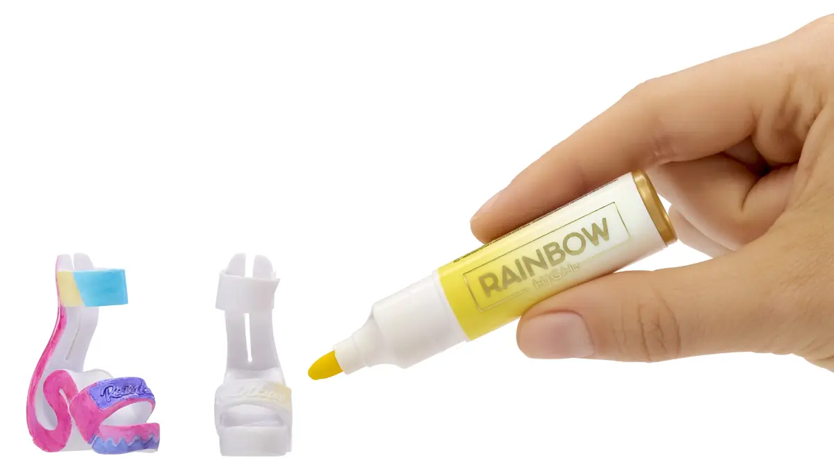 MGA Entertainment Rainbow High Air Brush & Create doll Photo 7