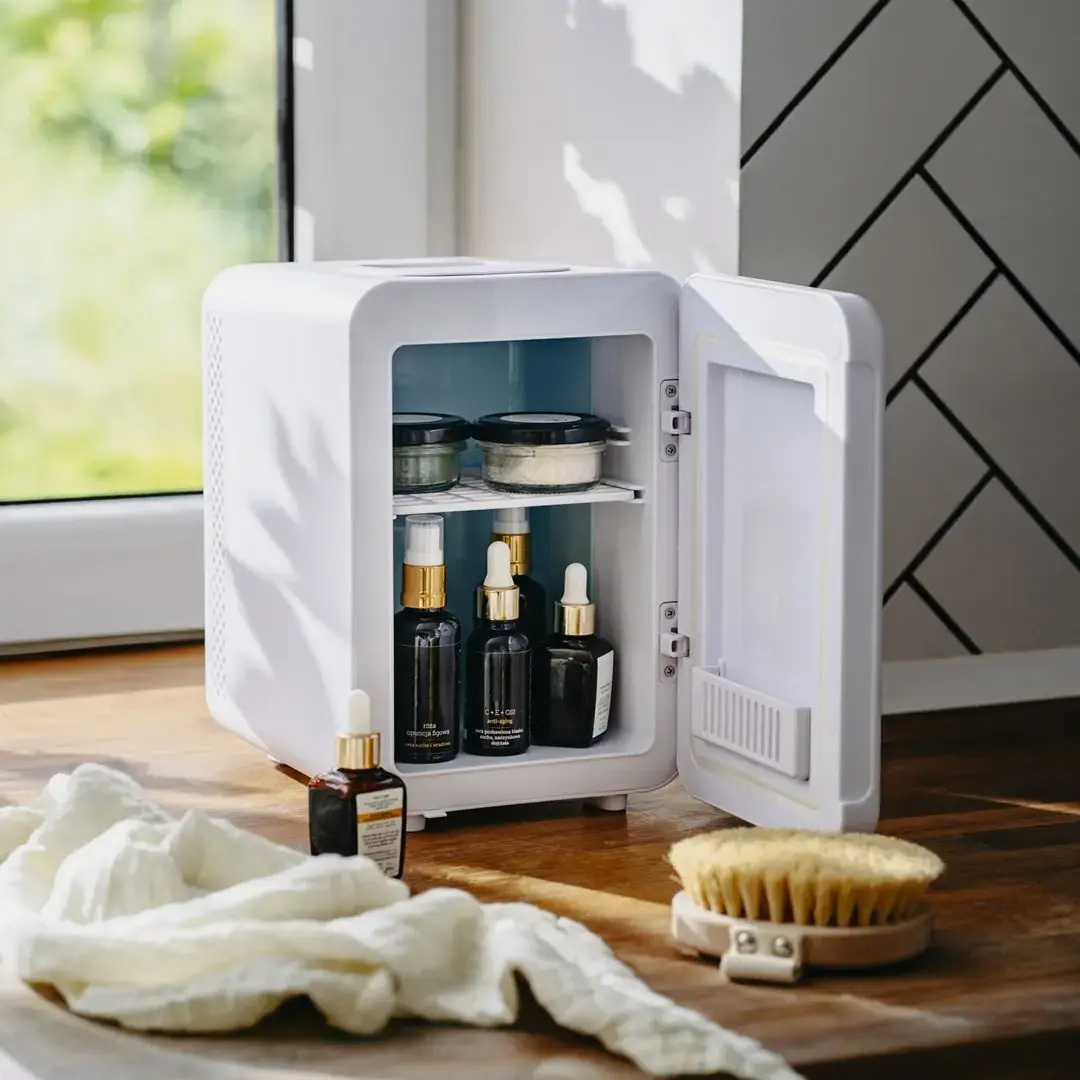 Adler AD 8084w mini fridge Photo 14