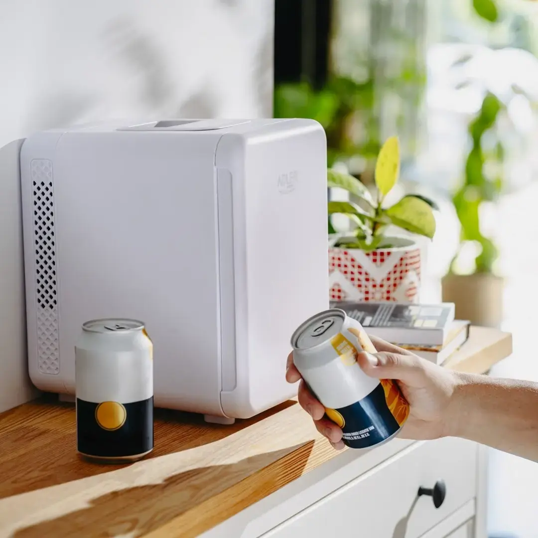 Adler AD 8084w mini fridge Photo 15