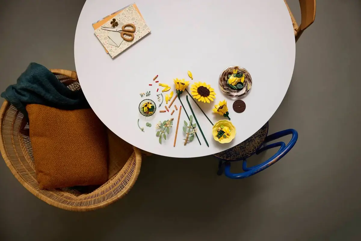 LEGO Botanicals 11502 Bouquet of Sunflowers Photo 10