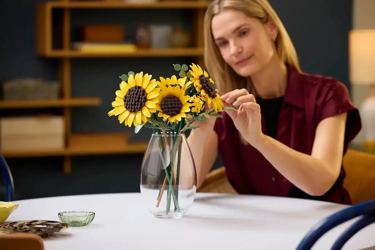 LEGO Botanicals 11502 Bouquet of Sunflowers Photo 14