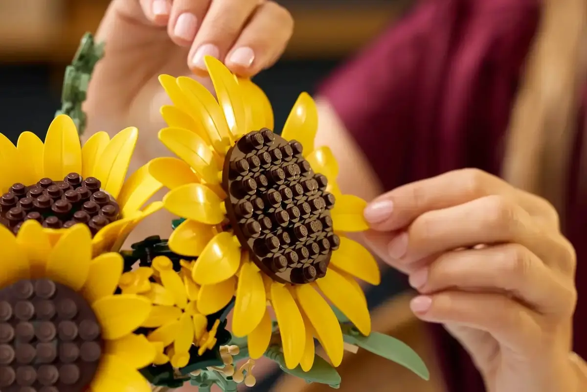 LEGO Botanicals 11502 Bouquet of Sunflowers Photo 15