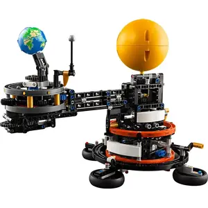 Конструктор LEGO Technic Planet Earth and Moon in Orbit, модель 42179 (коробочная версия)
