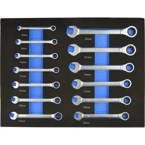 Socket wrench set GEKO G10833C — 13-piece ratchet and socket set, 8–22 mm