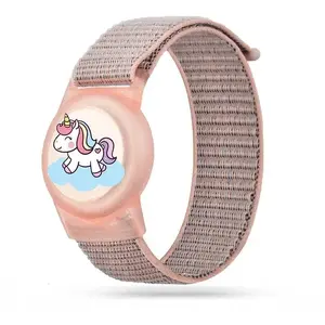 Nailona aproce Apple AirTag (1./2. gen.) — IMPACTO GIFTS Pasek Tech-Protect bērniem