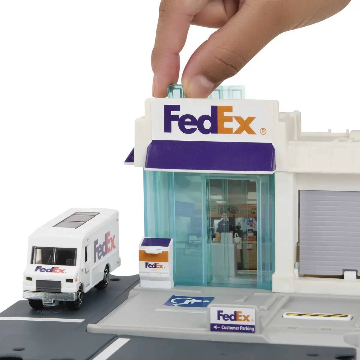 MATTEL Matchbox Action Drivers — FedEx Package Center Photo 3