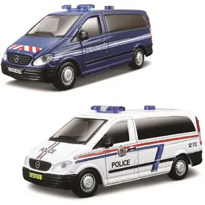 Die-cast police van Bburago Mercedes Vito 1:50 scale (model 275913)
