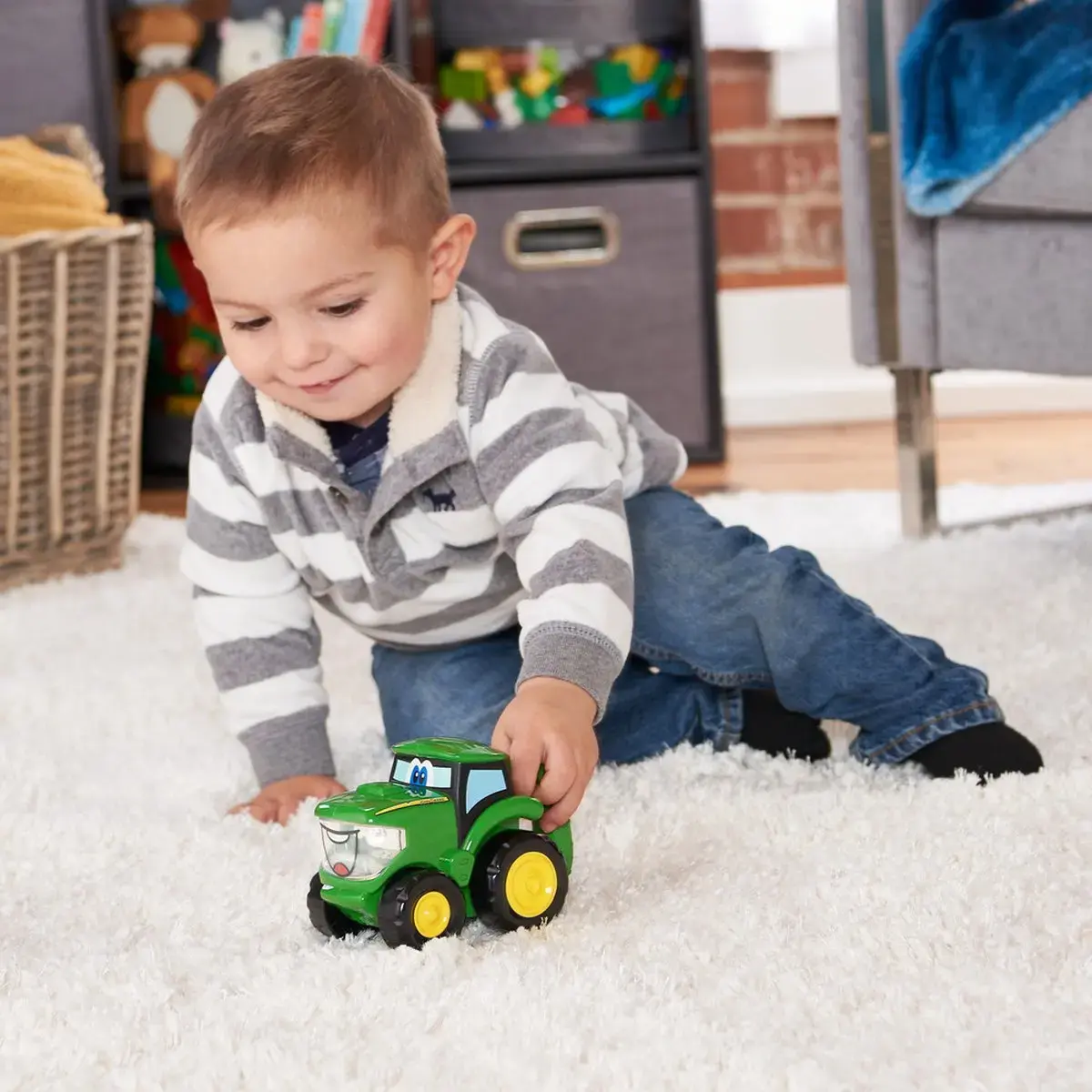 TOMY Tractor B47216 — play vehicle, 2×AA, green Photo 6