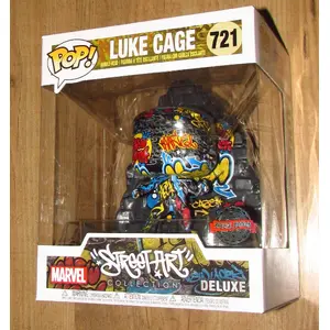 Коллекционная фигурка Funko Pop Люк Кейдж (Marvel Deluxe Street Art Collection) — Funko Pop 721, эксклюзив EB