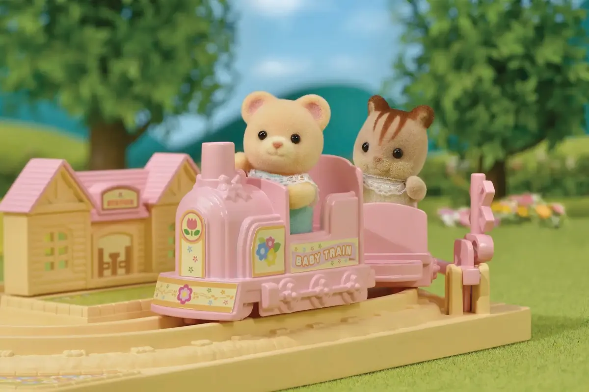 Epoch Sylvanian Families Baby Choo-Choo Train toy Photo 9