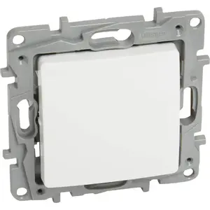 Legrand cross switch 10AX IP20 white model 764504 for multi-way lighting circuits