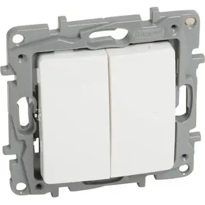 Switch (candle) Legrand Niole 10AX IP20 white model 764505