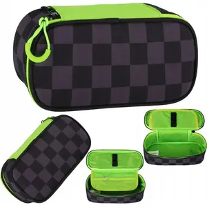Pencil case STARPAK PIORNIK SASZ OWAL 1ZAM SZACHOWNICA P STK PB12/48 – single-zip oval school pencil case with checkered pattern
