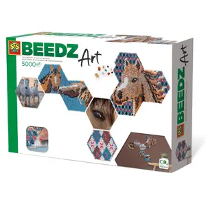 Набор Beedz Art шестиугольные плитки Horses, SES — 5000 термобисера, 3 шестигранные планшетки, 2 поролоновые плитки (12+)