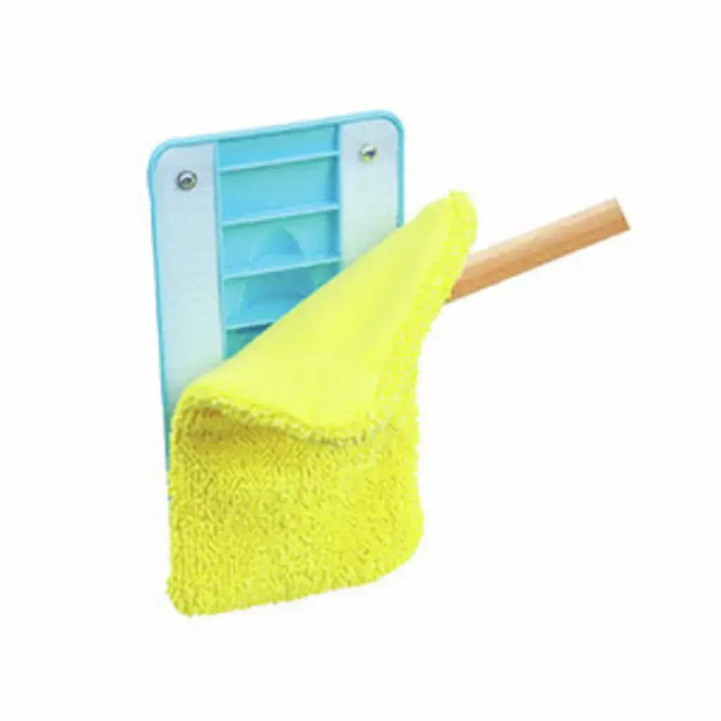 Hape Clean Up Broom Set детская метла с совком Photo 8