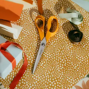 Šuvējas šķēres Fiskars CLASSIC 25 cm — profesionālās šūšanas šķēres