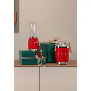 Citrus juicer Smeg 50's Style CJF11RDEU — 70 W, stainless steel press cone, red