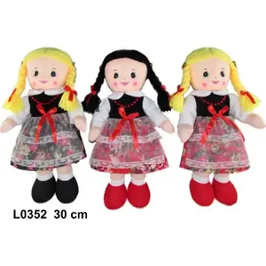 Auduma lelle Sunday Lalka góralka 30 cm — tekstilā rotaļlieta, 3 dizainu maisījums, 1 gab.