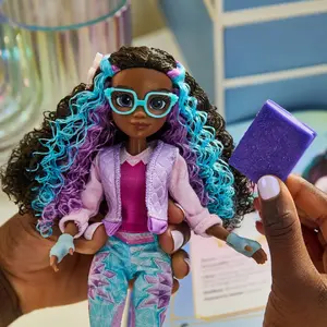Doll Spin Master UnicornAcademy Fashionable Layla 6072646 — single fashion doll