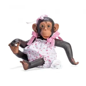 Mīkstā rotaļlieta pērtiķis ASI Lola rampersā ar sirsniņām, modelis ASI0607170, apt. 24–30 cm