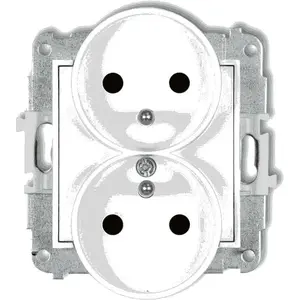 Двойная розетка с USB и защитными шторками Karlik MGPR-2zp белая