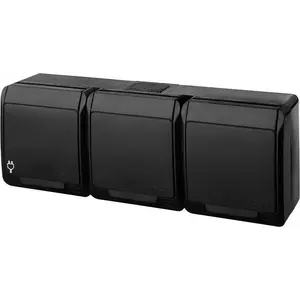 Накладная тройная розетка с заземлением ELEKTROPLAST HERMES 3x2P+Z IP44 черная 0323-09