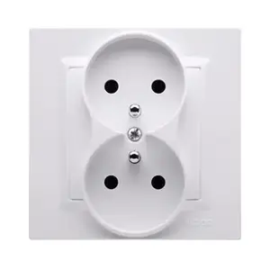 Socket outlet Kontakt-Simon CGZ2/11, white, plastic, IP20, 250 V, 84×84×43 mm