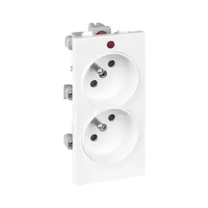 Розетка Kontakt-Simon S2/9, белая, пластиковый корпус, IP20, 250 В, 52×45×108 мм