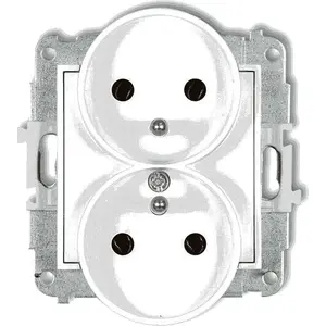 Двойная розетка Karlik MGPR-2z белая — сеть и USB-порт для зарядки