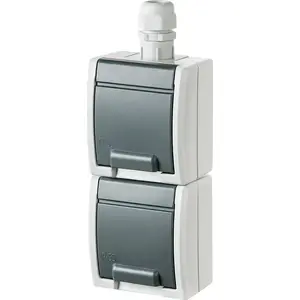 Розетка двойная с заземлением 2x2P+Z SCHUKO вертикальная с шторками IP65 ELEKTROPLAST 1252-65