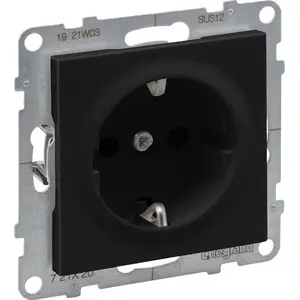 Розетка Schuko Legrand SUNO 2P+E 16 A 250 V~ с защитными шторками и автоматическими клеммами, черная